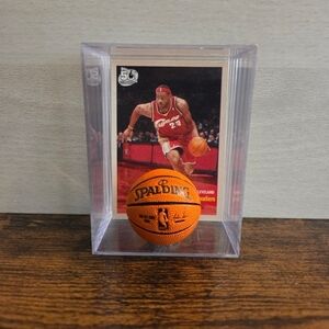 Cleveland Cavaliers Lebron James Mini Basketball Memorabilia
